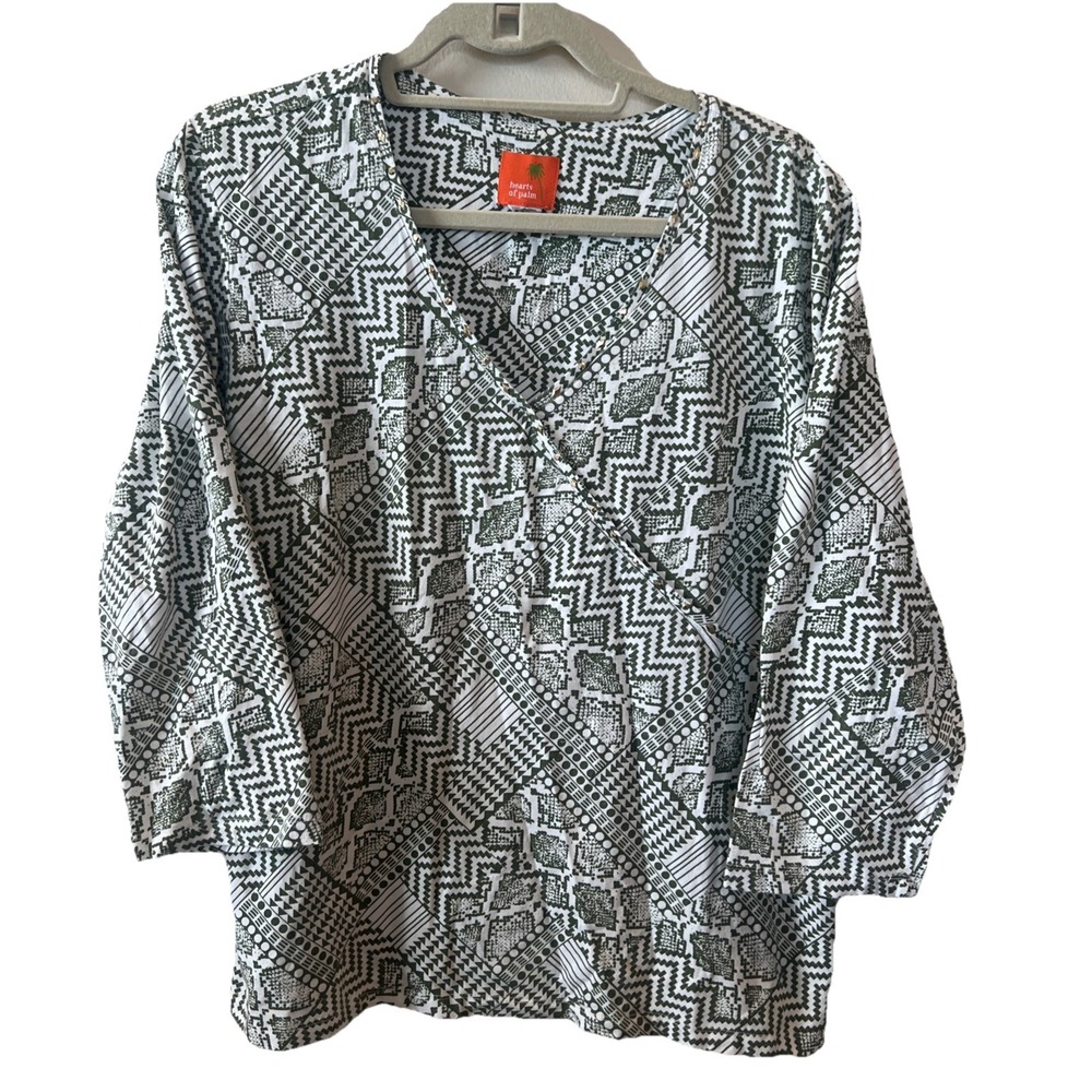 Hearts of Palm Top‎ Women L 3/4 Sleeve Green White Faux Wrap Studs V Neck EUC